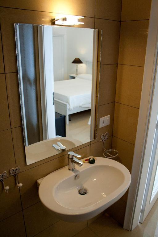ليتشي B&B Artemide الغرفة الصورة