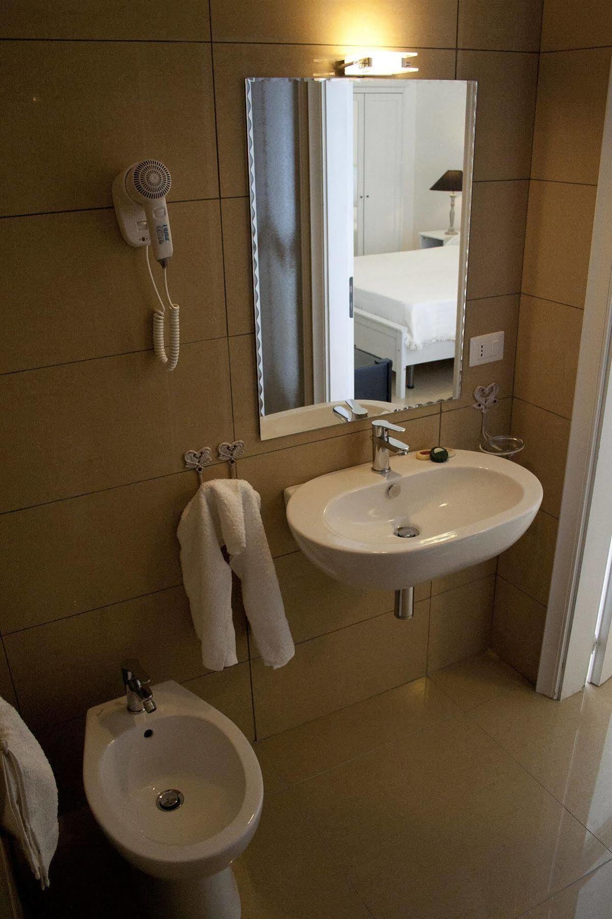 ليتشي B&B Artemide المظهر الخارجي الصورة